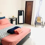 M&N Alojamiento Es Una Habitacion En Un Apto
